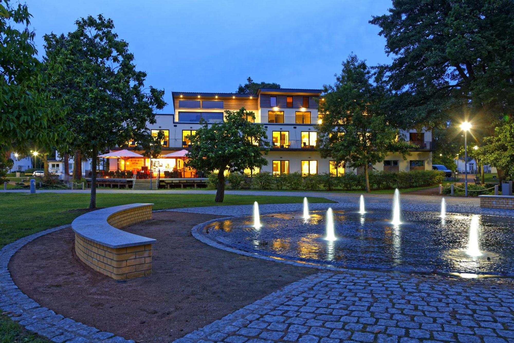 Hotel Am Kurpark Zinnowitz Exterior foto