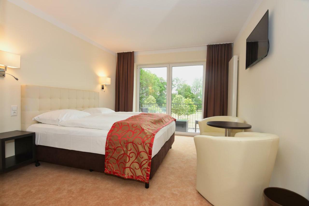 Hotel Am Kurpark Zinnowitz Exterior foto